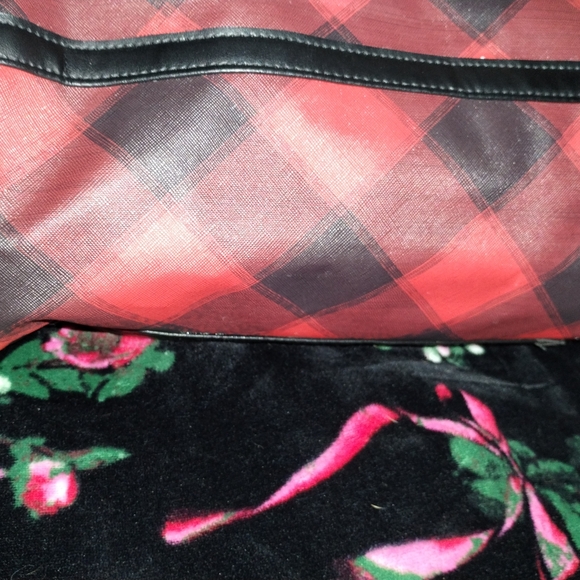 Victoria Secret Red ♥️ and black 🖤 checkered tote **new** - Picture 7 of 10